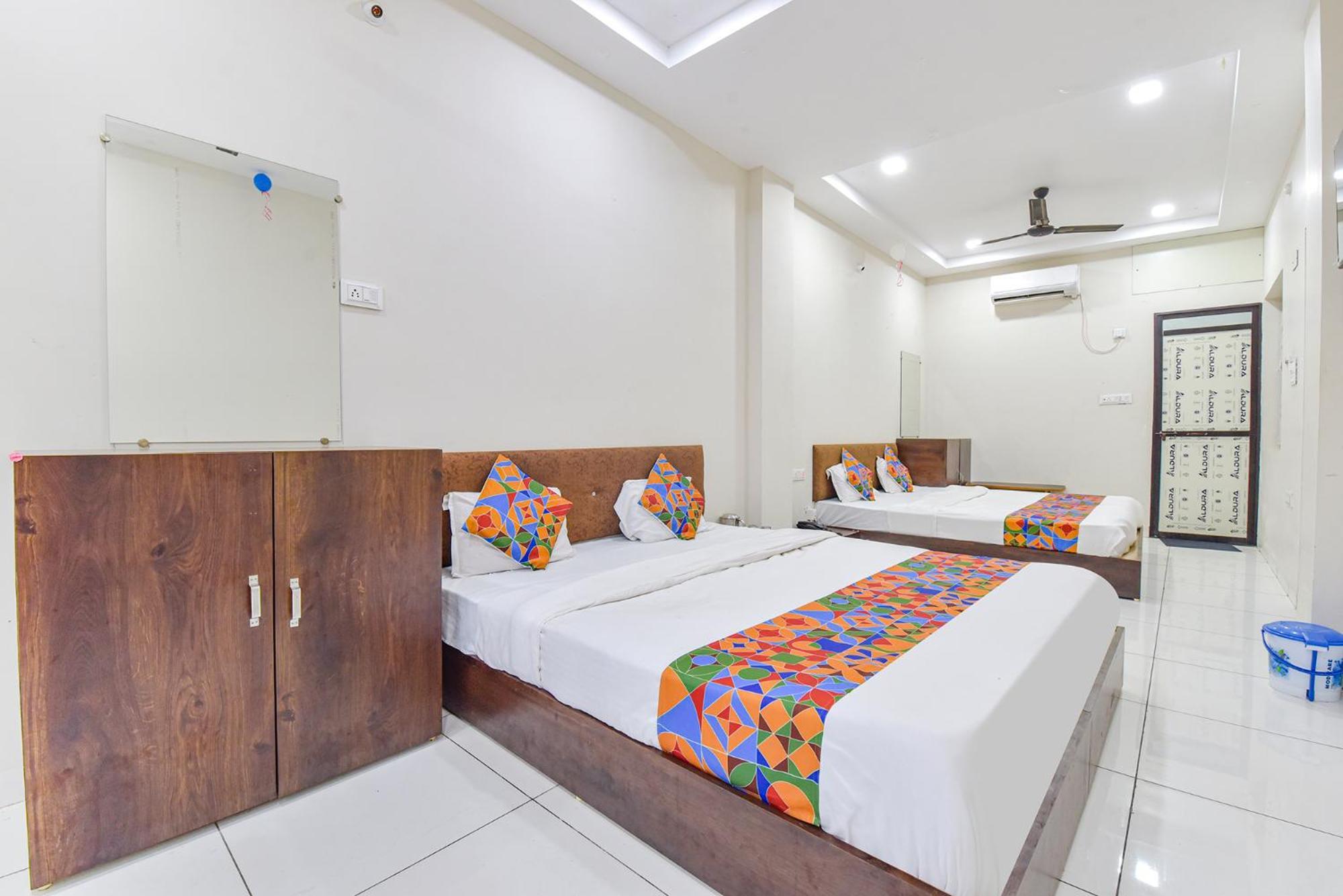 Fabexpress Devani Palace Ujjain Εξωτερικό φωτογραφία